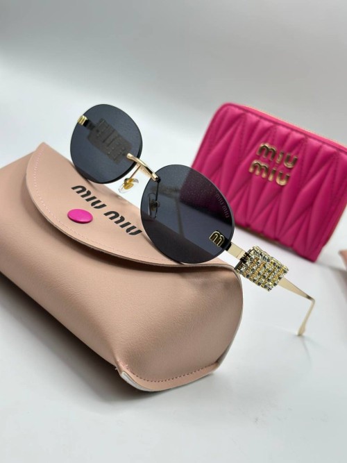 Miu Miu Siyah-Gold İthal Kadın Güneş Gözlük G3646-VLL