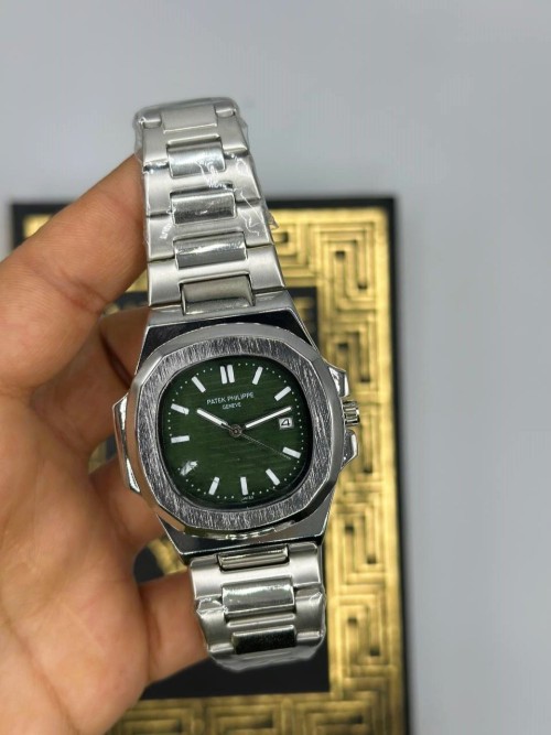 Patek Philippe Nautilus Gümüş Yeşil Kadran Erkek Kol Saat S879