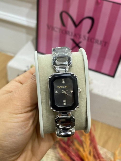 Swarovski Siyah Kadın Kol Saati  S562